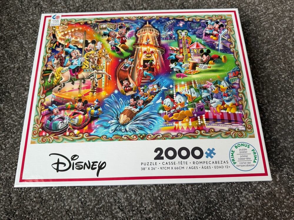 Disney Mickey Mouse & Friends Amusement Park 2000 Piece Puzzle New